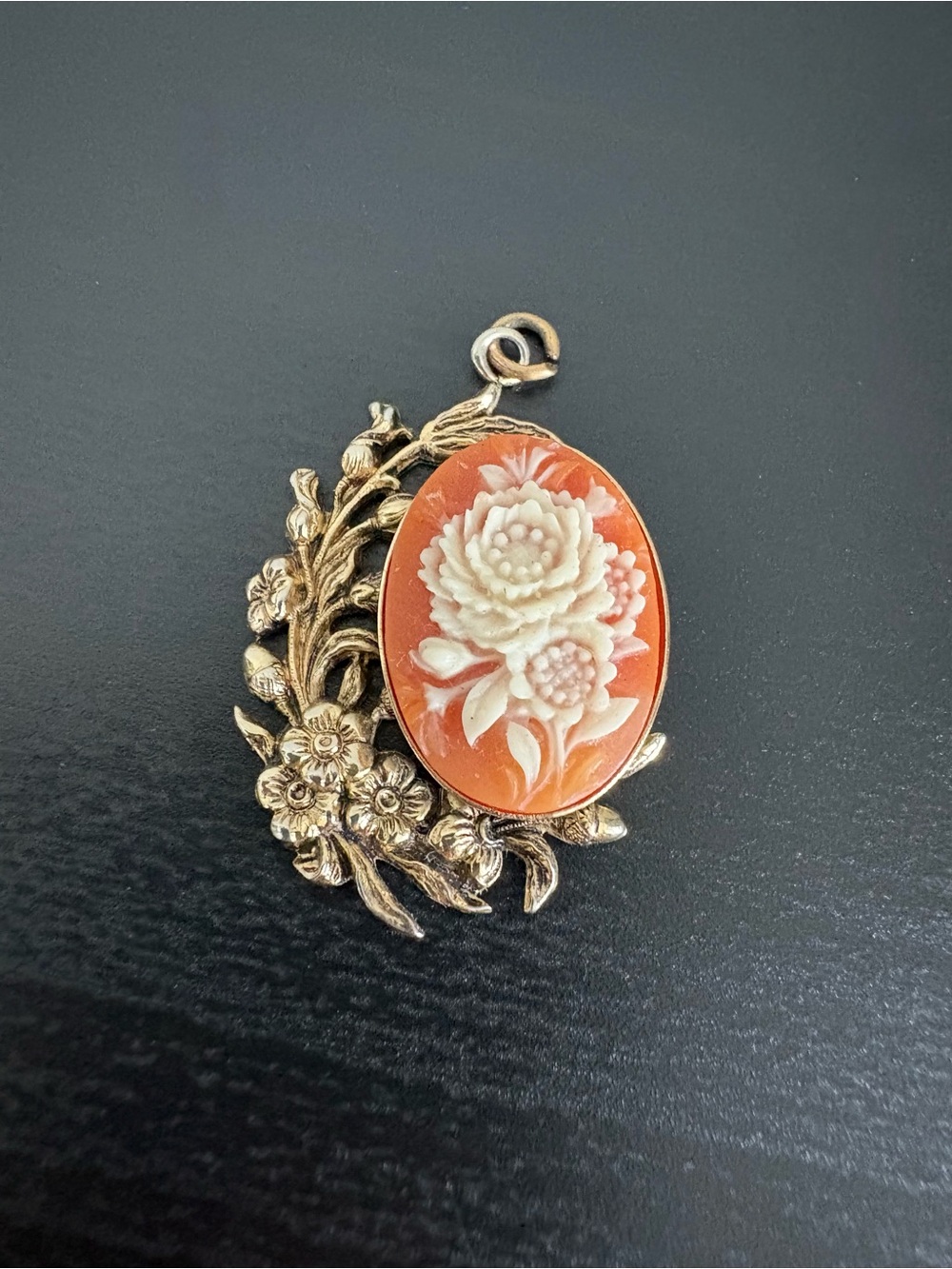 Vintage Floral Cameo Pendant